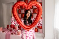 Folienballon (-) Herzrahmen rot nur zu Luftfüllung