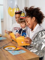 Pappteller - Reifen in Flammen