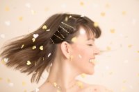 Konfettikanone mit Papierherzen, weiß / gold, 35cm